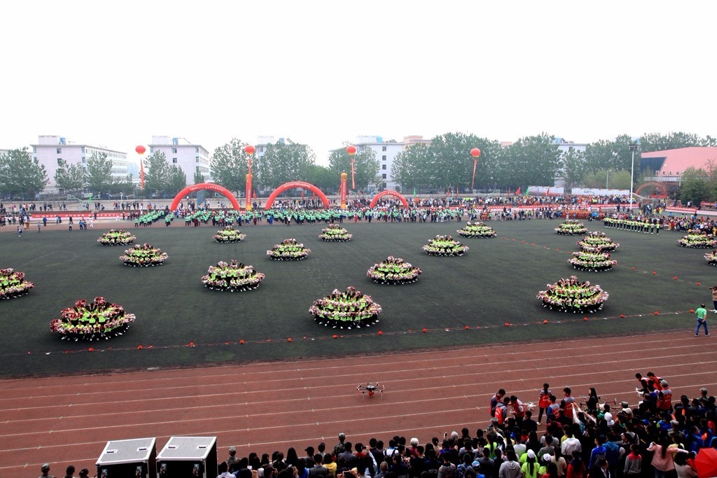 盘点校运会的开幕式,盘点各校运会开幕
