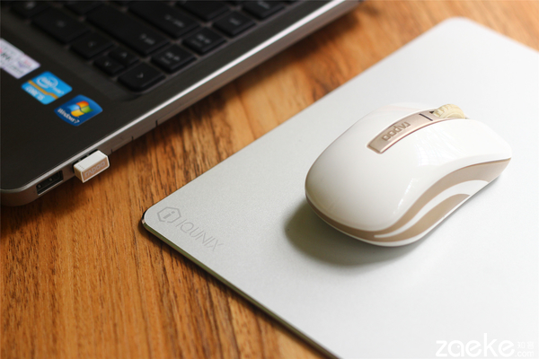 鼠标垫的钢铁之躯-iQunixPad图赏