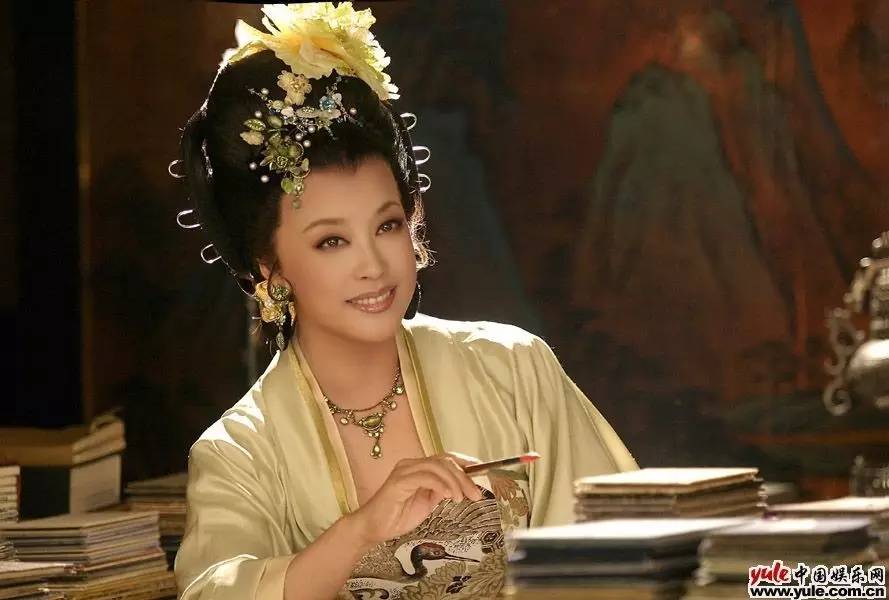 刘晓庆真的是人生赢家,刘晓庆身上有着男人般的毅力