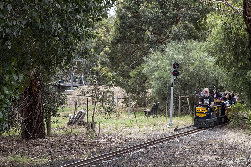 閽荤煶璋峰皬鐏溅,杩蜂綘鐏溅閾佽矾