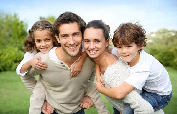 牙齿很黄推荐哪种电动牙刷,牙白口气清新