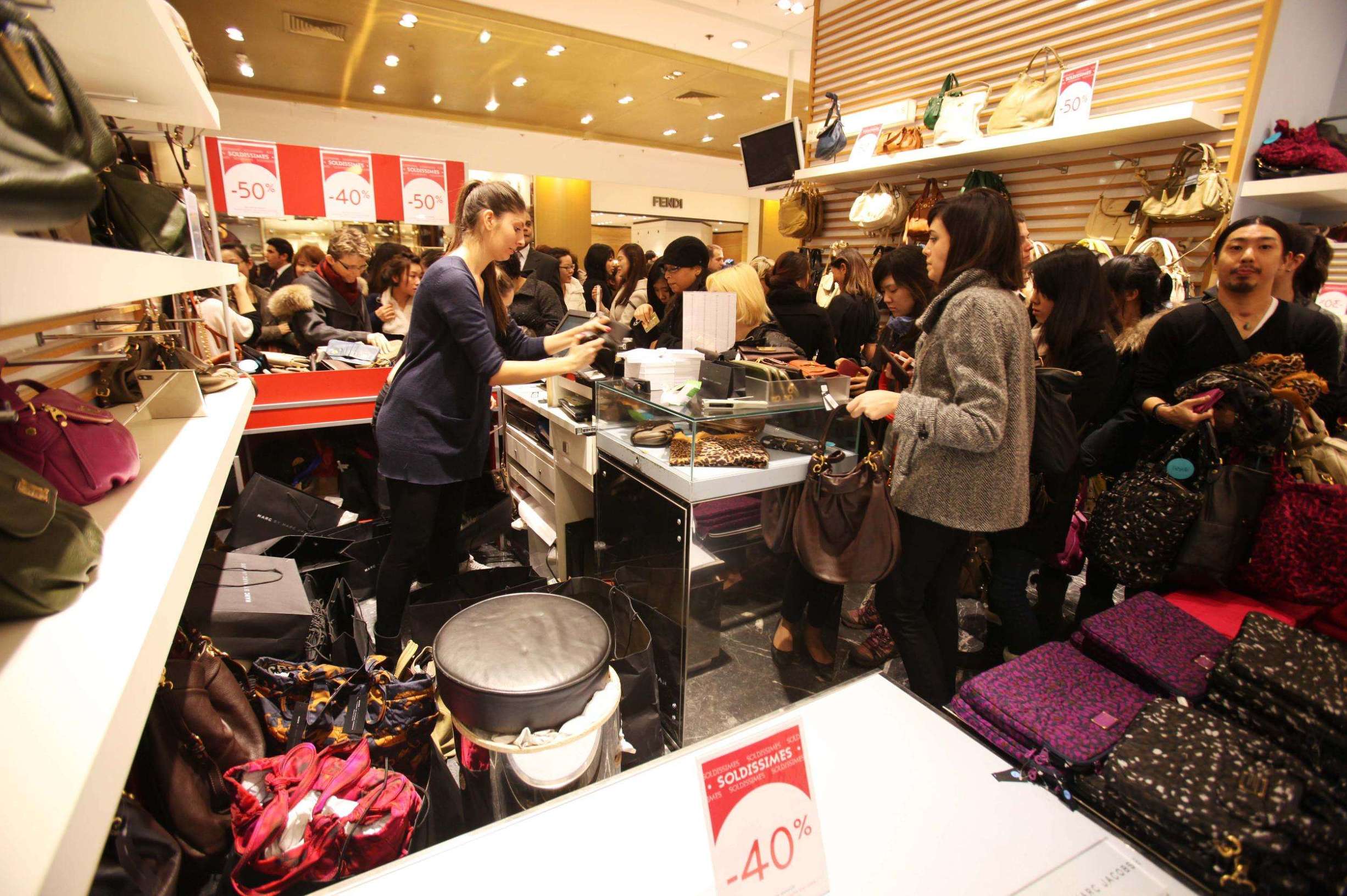 金融女做什么,金融行业女生如何搞定客户