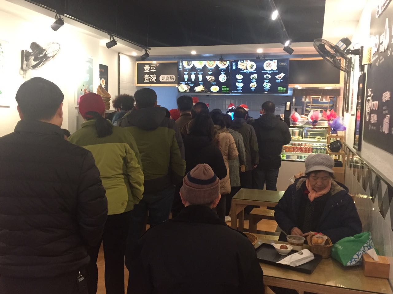 想自己创业开个早餐店好吗,小本创业开早餐店需要什么条件