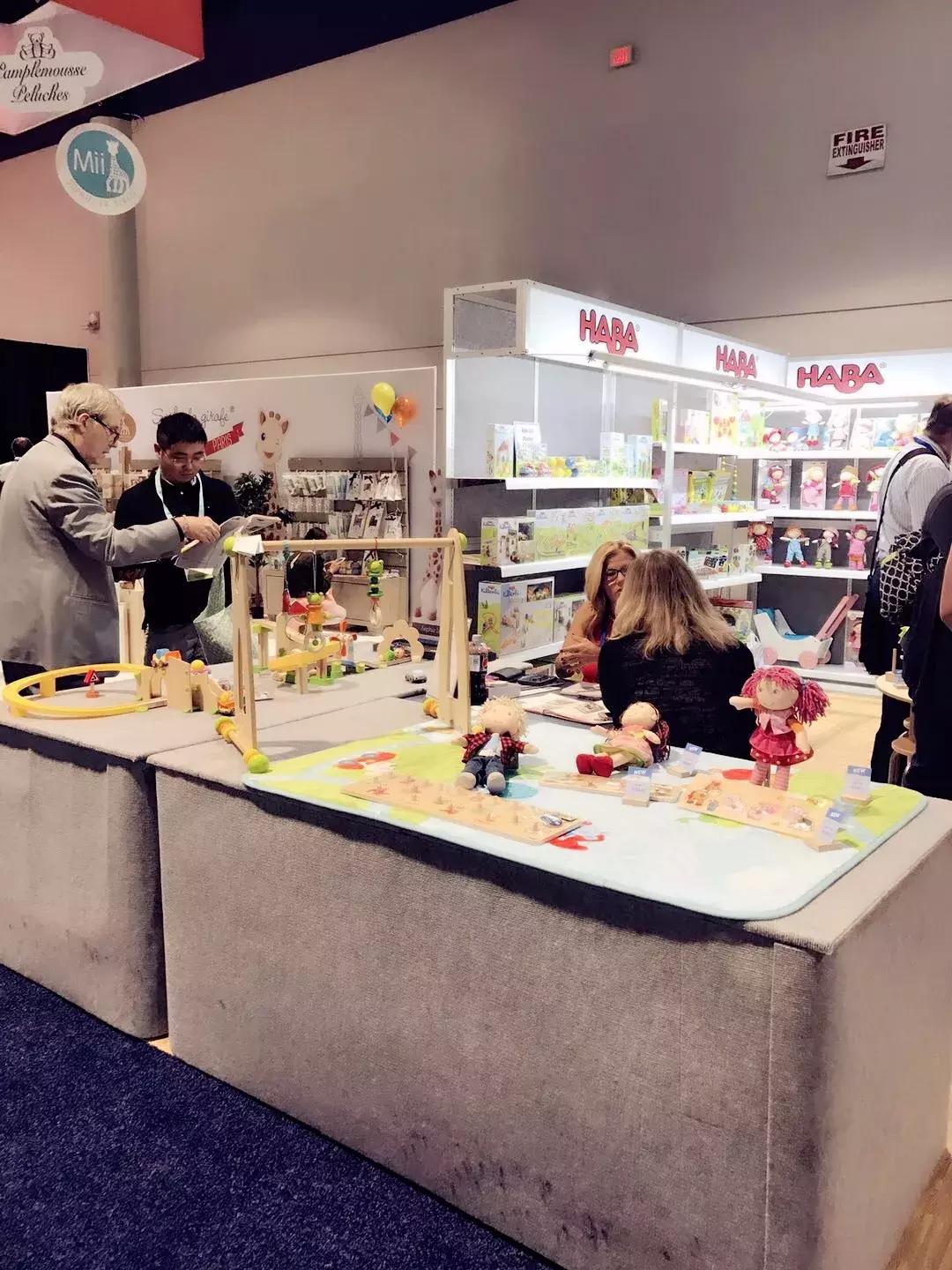 郑州耿直大妞美国开店,包下机舱,签了48个世界知名母婴品牌代理