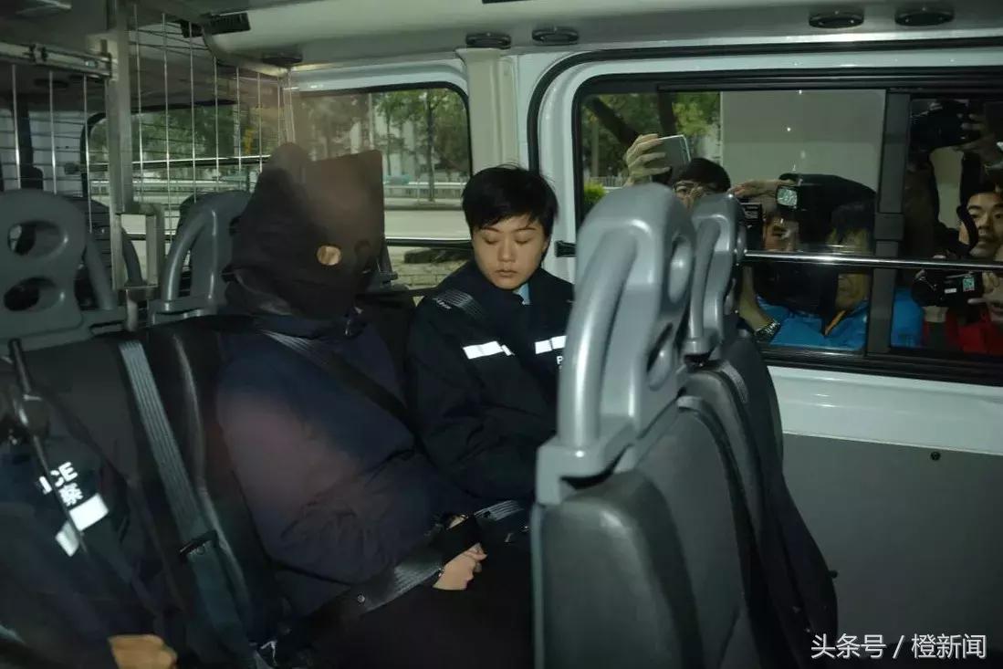 亲爸后妈虐待兄妹致妹妹死亡,亲爸和后妈虐童致死案后续