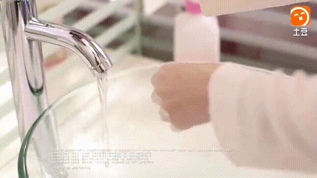 很多人嫌戴隐形眼镜麻烦？一起来学习简单易学的正确配戴方法