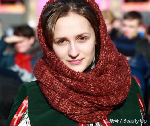围巾小外搭系法,围巾搭配小物件