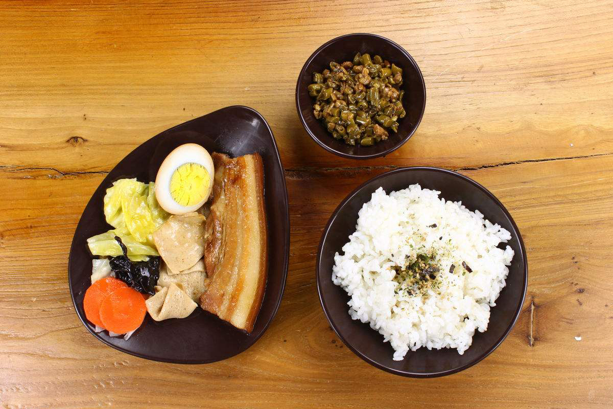 甏肉干饭济宁名吃把子肉图片,济宁名吃甏肉干饭是哪里的美食