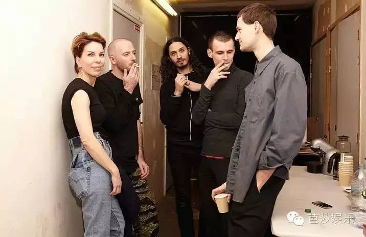 林允儿的时尚穿搭,林允儿牛仔裤穿搭