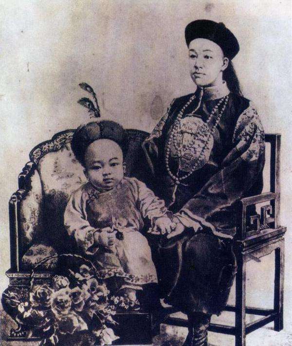 末代皇帝的父亲载沣晚年情况,末代皇帝1988载沣