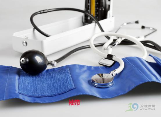 家用简单血压计怎么用视频教程,使用台式血压计时低压以何为准