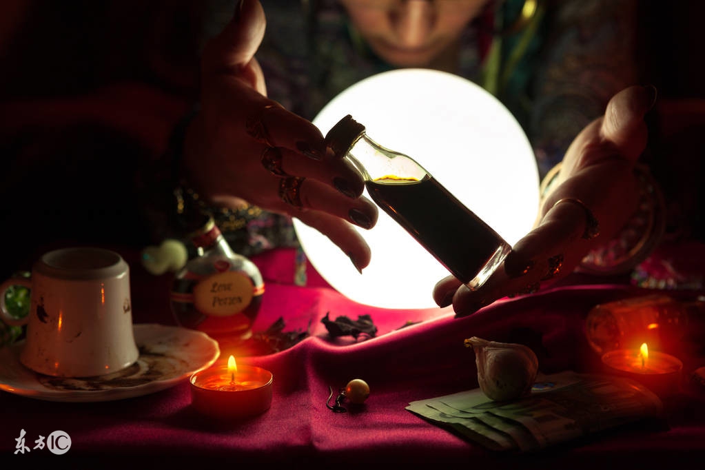 铁口直断玄学大佬天桥算卦,铁口直断一卦千金全集