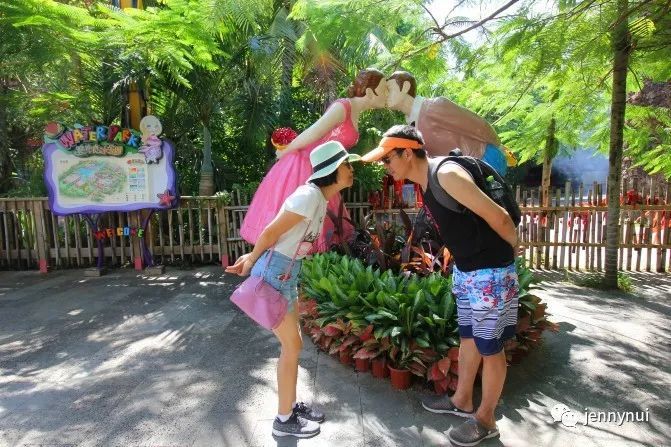 带父母去三亚需要多少钱,三亚旅行攻略带什么吃的