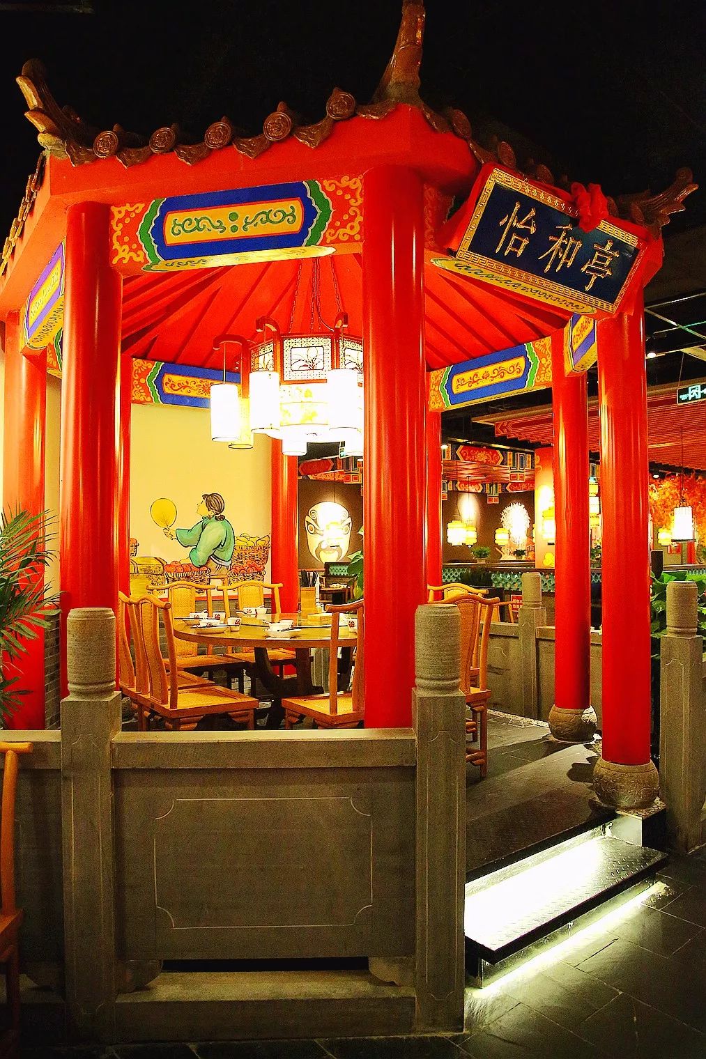 一年卖200w只老北京烤鸭店,烤鸭39年老店