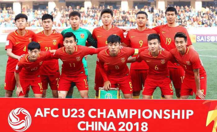 被裁判黑还不够吗?爱国足,这一次我们不黑!