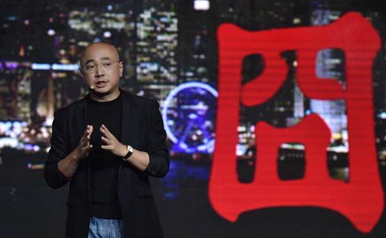 周一围包贝尔,周一围打徐峥电影