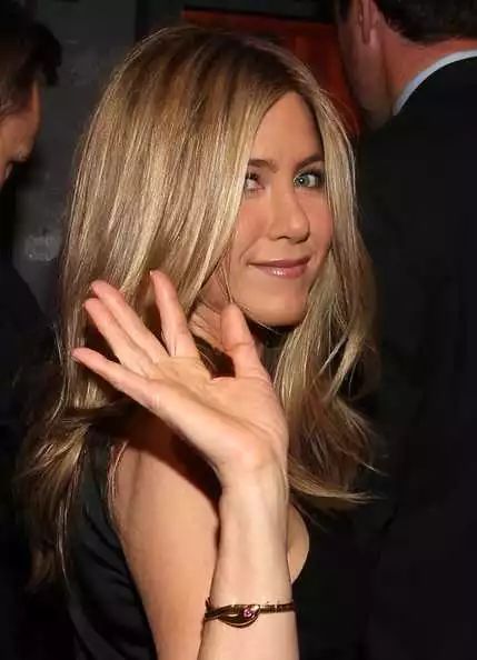 看完这5类珠宝设计，抛弃「猪精」，做维纳斯女孩吧