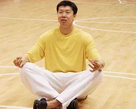 这些出色的男人们,如何谈论瑜伽?