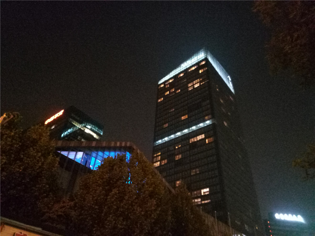 金立w2017翻盖手机价格,金立翻盖手机与三星哪个好