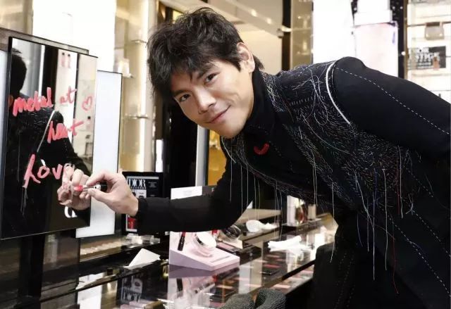 dior迪奥专柜有1.5g口红吗,dior迪奥口红在美国比中国便宜吗