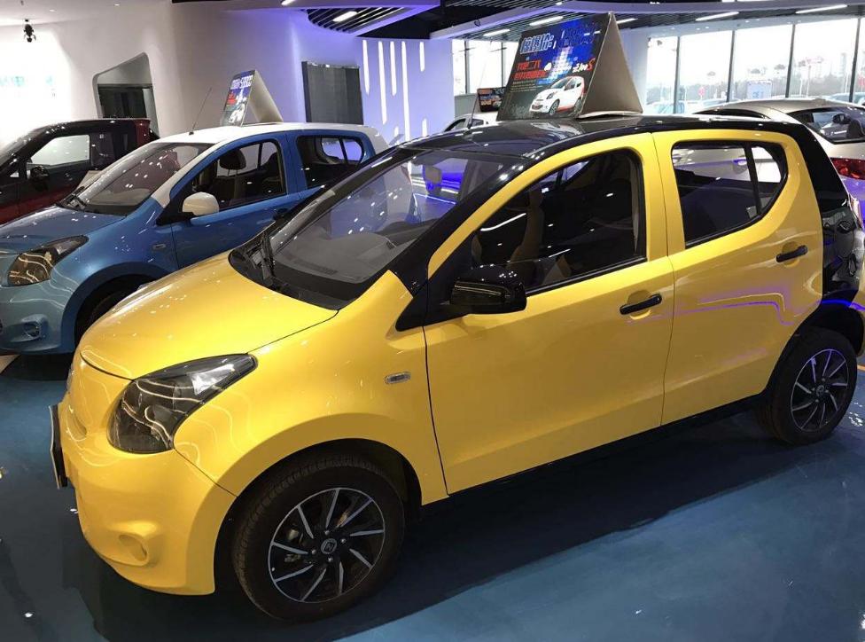 16款众泰云100s续航版本,众泰云100s纯电动汽车怎么样