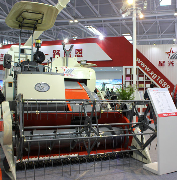 水稻稻秆收获机,农用机械水稻收获机