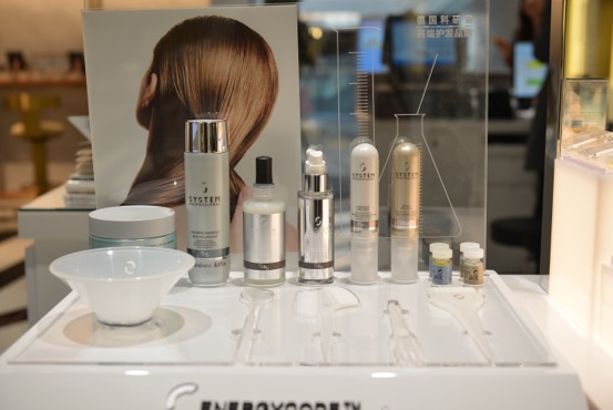 德研丝秀发焕能修护液,德研丝晒出护发新次元