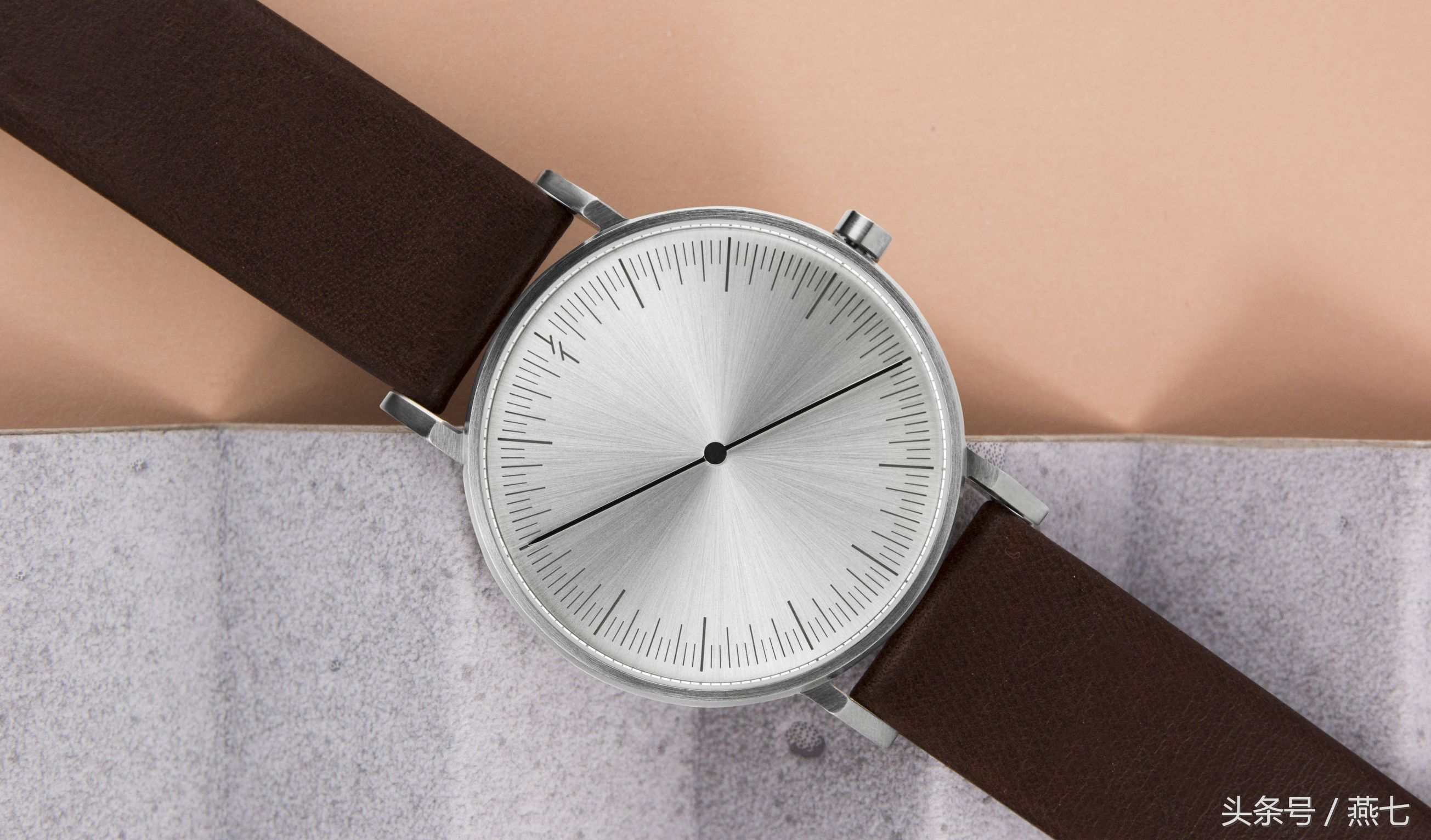 特别好用的手表非智能,一款没有指针的机械手表