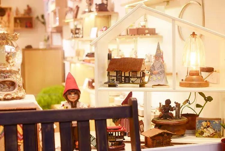 榄旈兘灏戝コ蹇冩潅璐ч摵 (榄旈兘灏戝コ蹇冩潅璐ч摵闆嗗悎)