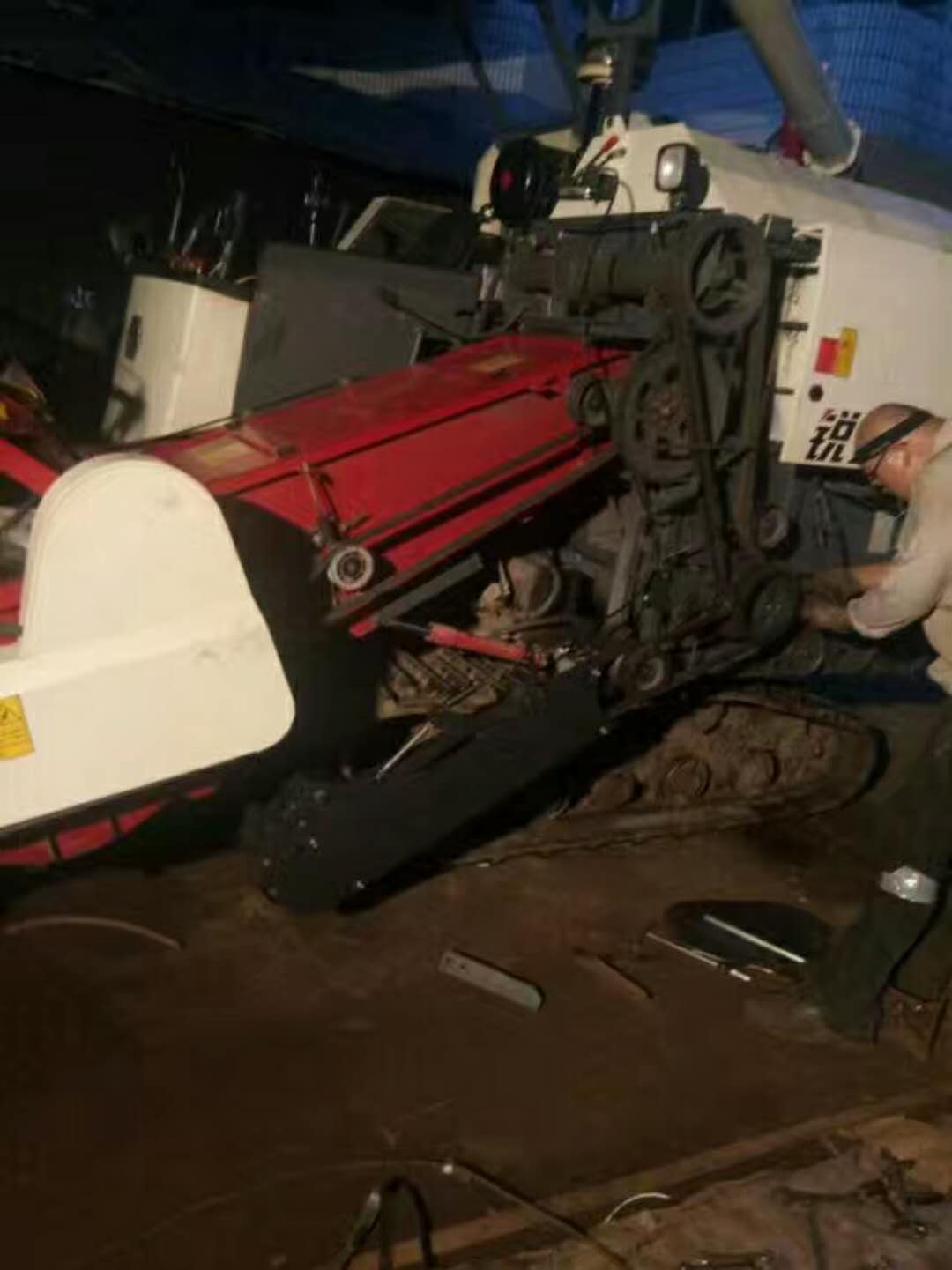 18年二手久保田888收割机多少钱,久保田收割机最新款758