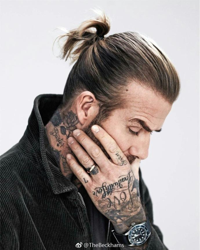 内马尔贝克汉姆同框,贝克汉姆看梅西任意球绝平