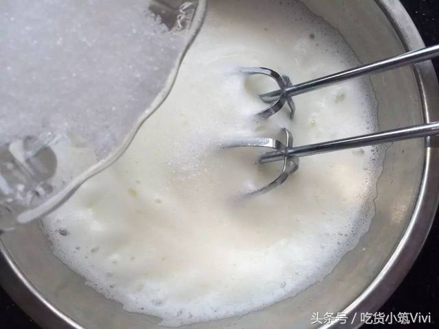烘焙师教你蛋清打发,烘焙初级入门需要什么材料