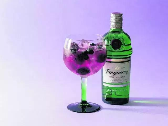 紫色渐变鸡尾酒,渐变紫鸡尾酒