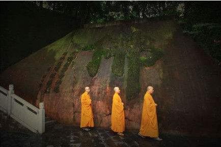 古代人穿鞋分左右脚吗,为什么古代人穿鞋不分脚