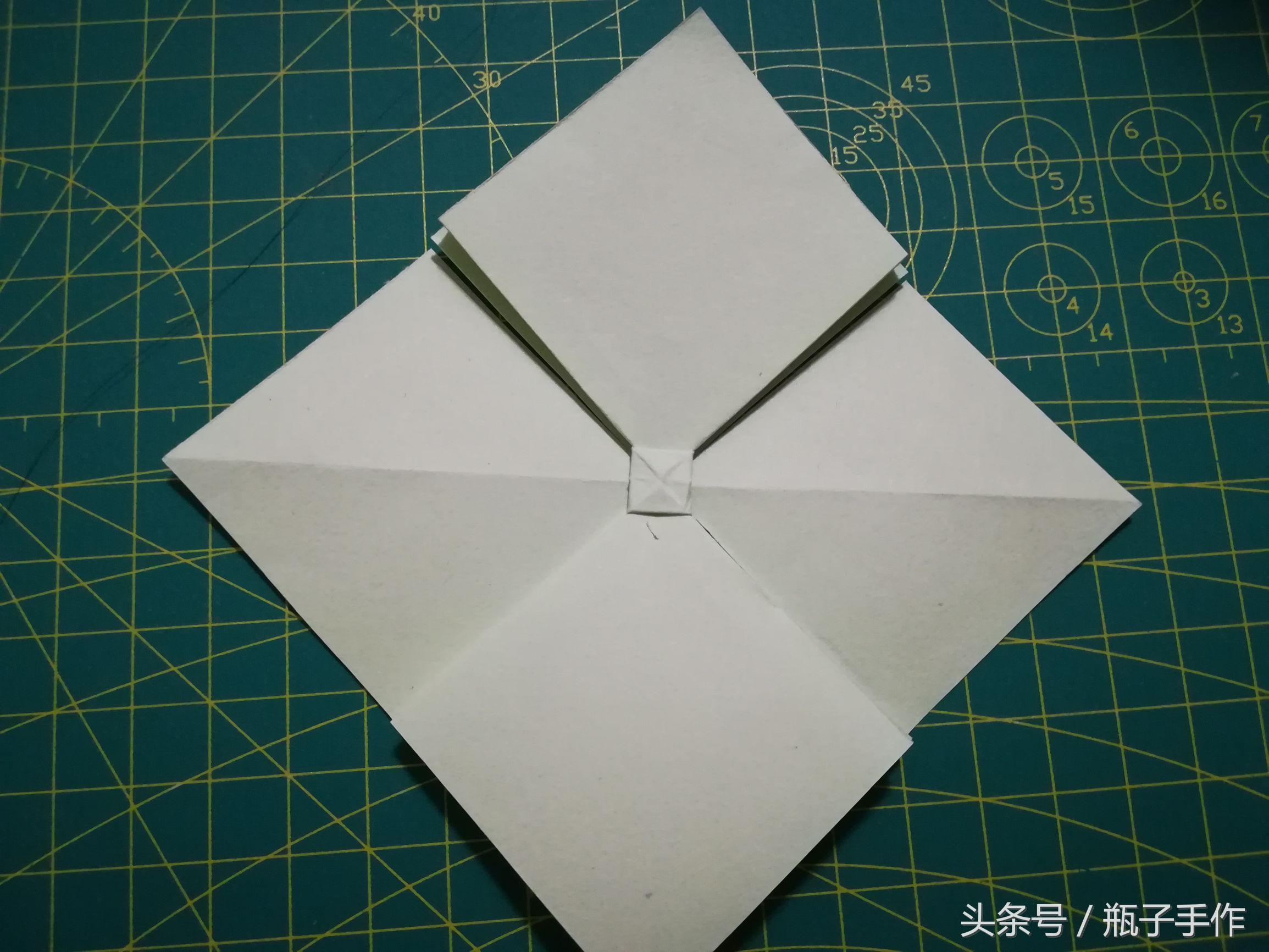 手工diy礼物折纸蝴蝶结,蝴蝶结折纸教程简单不用胶