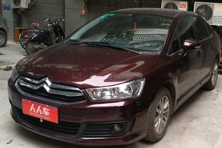 雪铁龙红色内饰,雪铁龙世嘉红色轿车