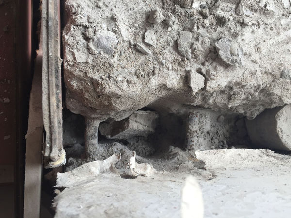 合肥新房装修，工人竟把窗户梁上钢筋给打断，果断让走人，太坑了