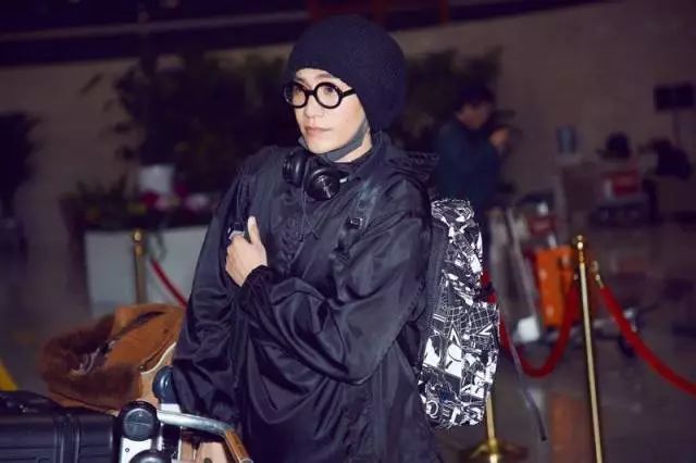 杨洋李易峰穿衣搭配,明星私服穿搭李易峰