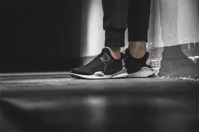 球鞋博主购买yeezy750,球鞋评测yeezy500