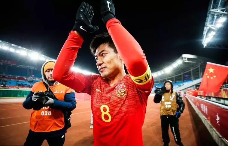 卡塔尔球员红牌,卡塔尔世界杯被红牌罚下的球员