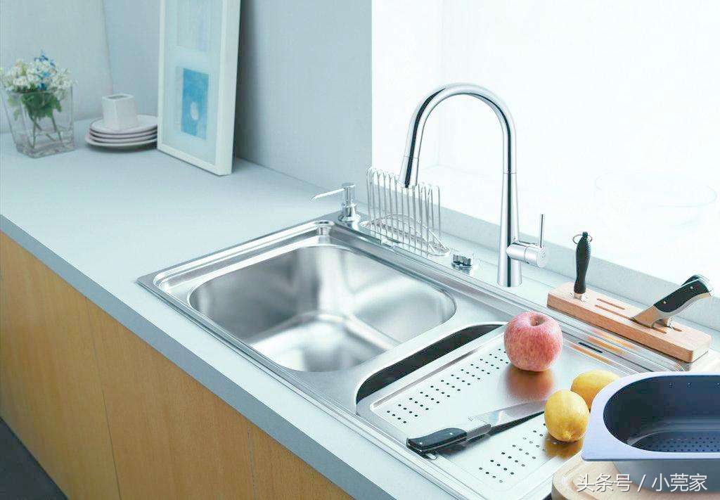 厨房水槽去除腥味的方法,厨房水槽污垢清除妙招