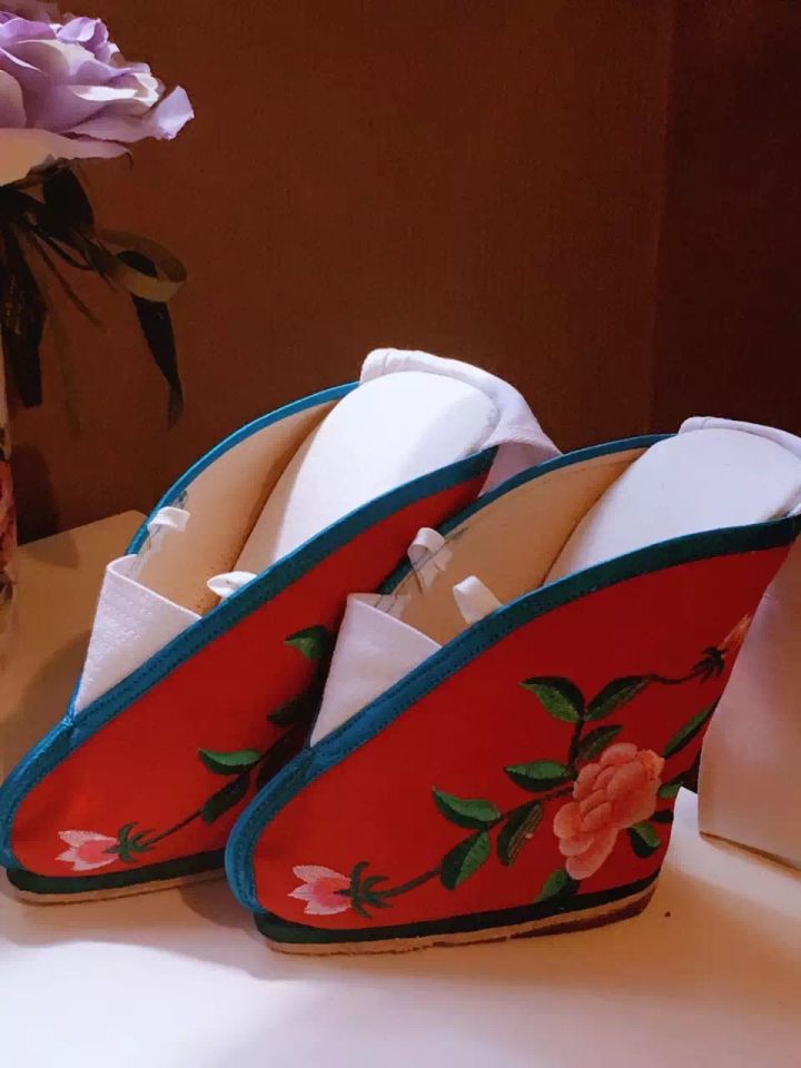 恋与制作人红底高跟鞋,恋与制作人高跟鞋