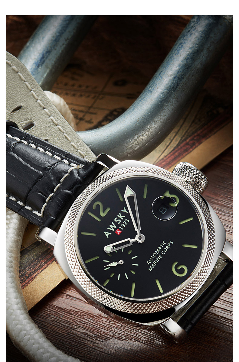 运动腕表的佩戴场合,铁腕表佩戴的松紧度