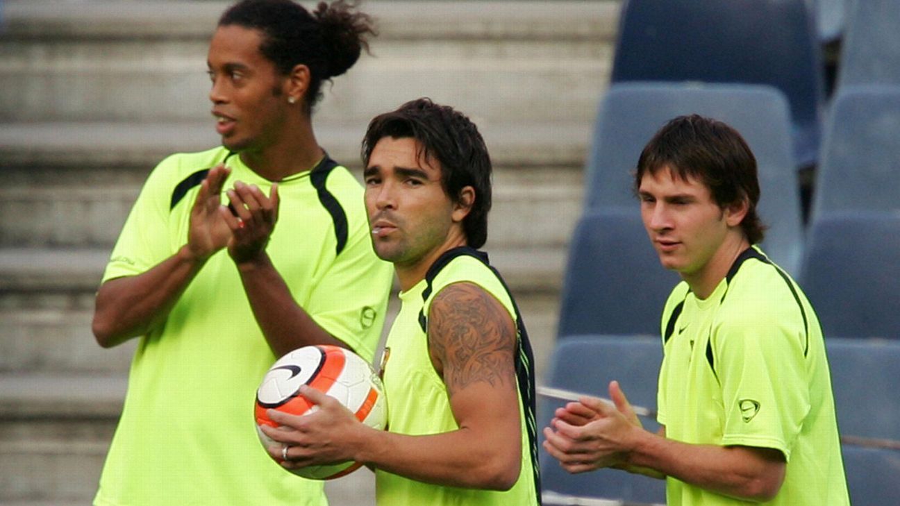 曾经的巴萨10号球场精灵加林查接班人梅西的老师退役了