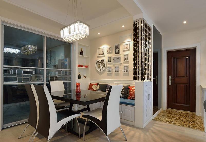 特色餐厅卡座隔断到顶木饰效果图,餐厅卡座一体效果图