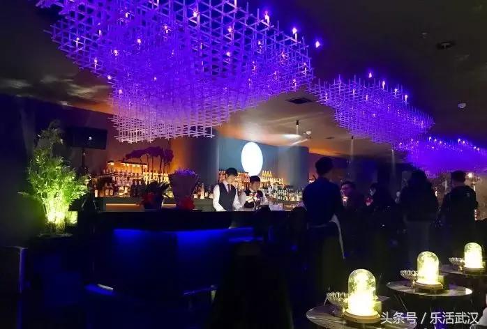 去酒吧点鸡尾酒推荐,去酒吧什么鸡尾酒好喝