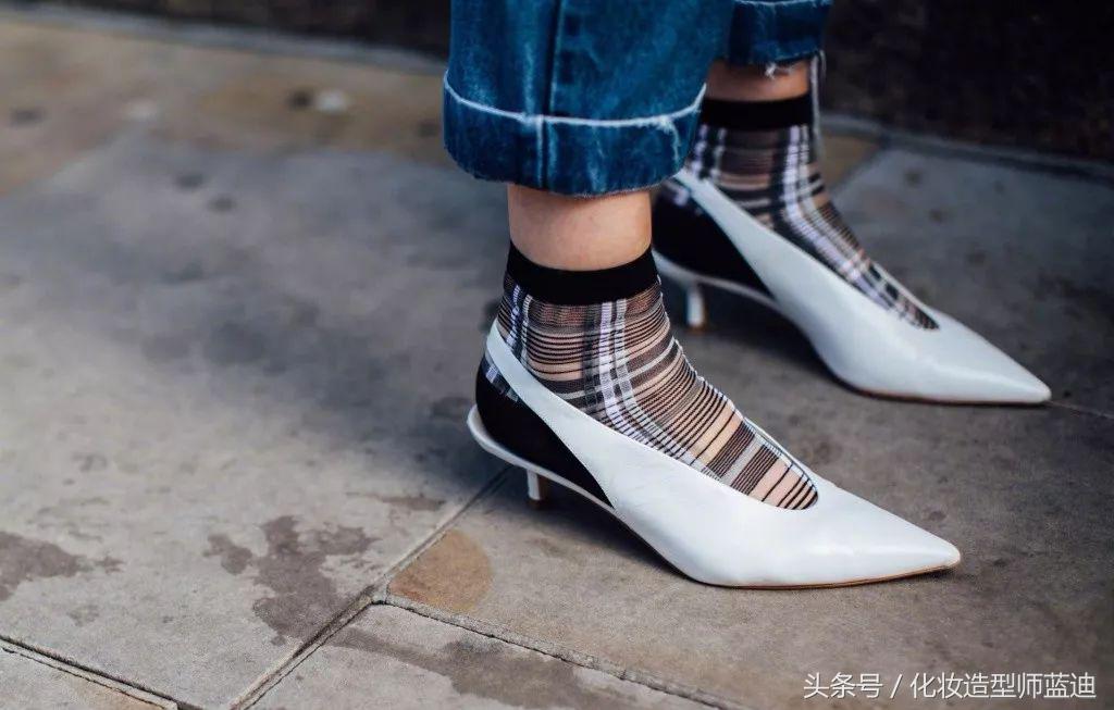 高跟鞋里面穿袜子好看吗,高跟鞋里穿什么袜子