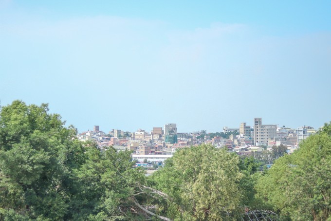 关上灯才意识到是黑夜,关上灯才知道它的魔力