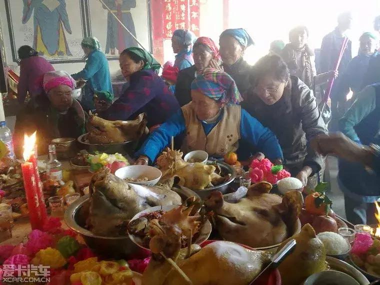 从衣食住行看老百姓的生活巨变,大理白族传统年夜饭