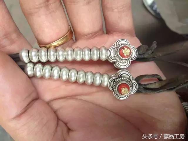 108颗佛珠计数器应该在什么位置,藏传佛珠计数器在腰珠的哪个位置